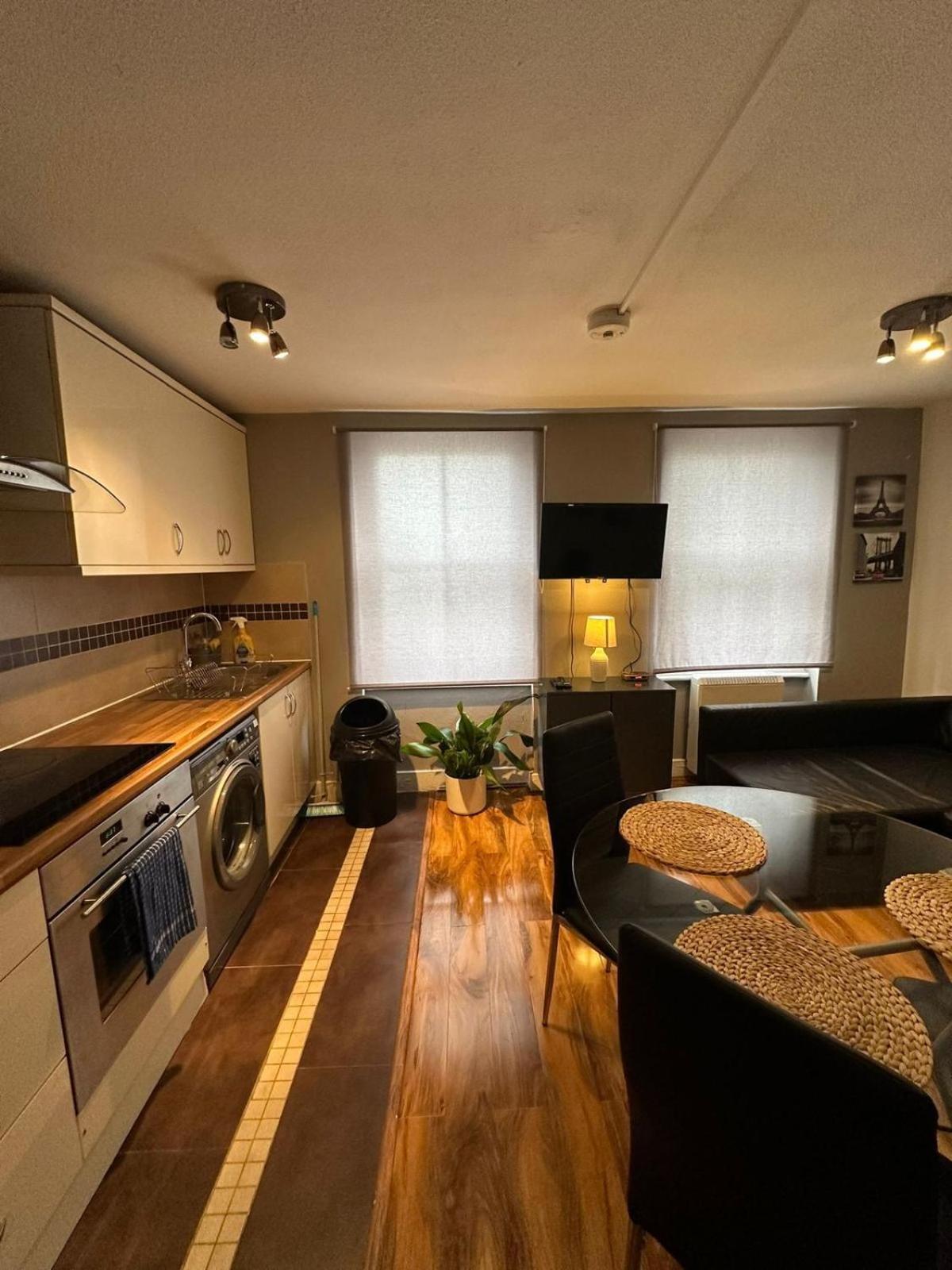 Lovely 2 Bedrooms Apartment London Kültér fotó