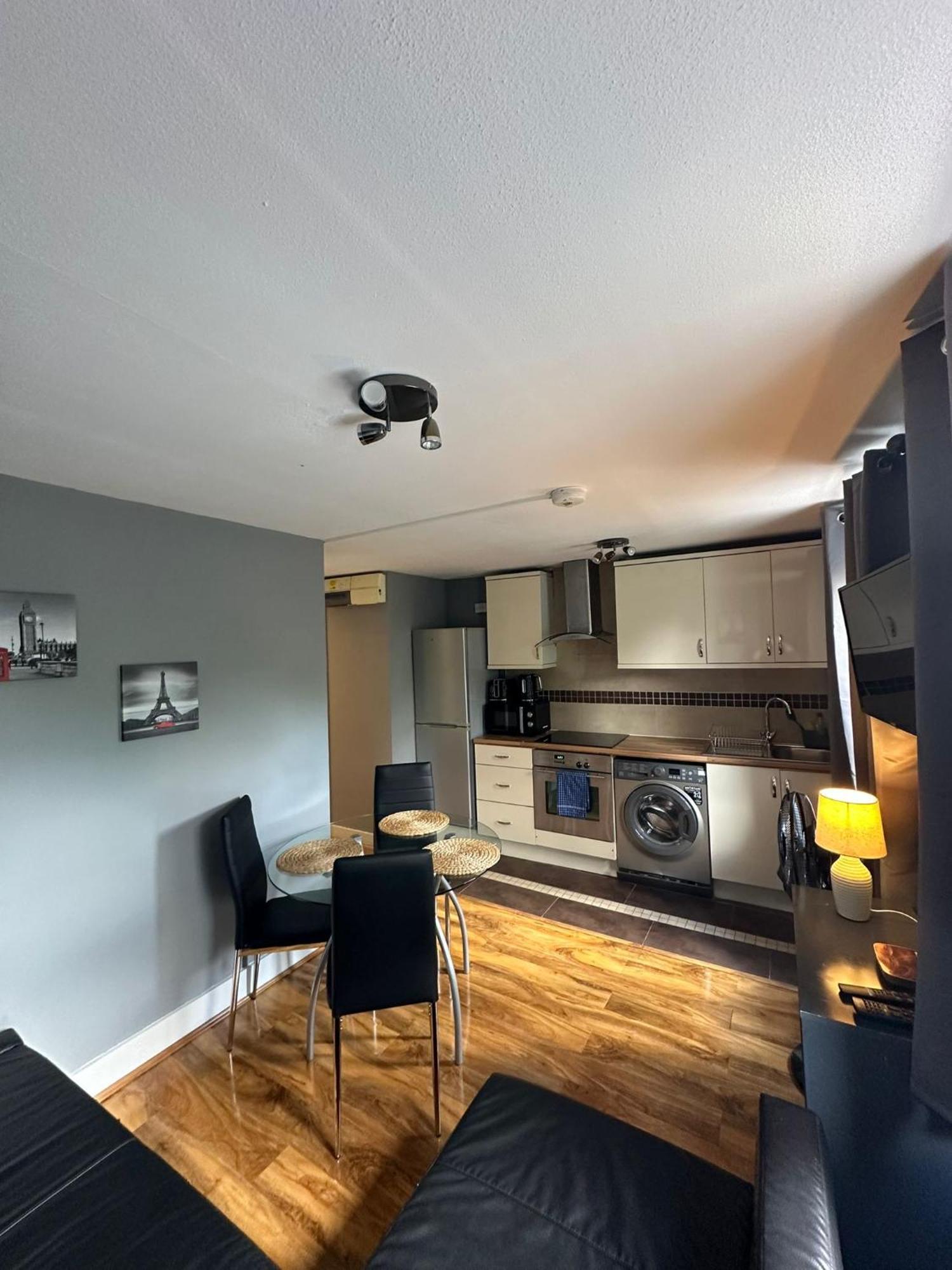 Lovely 2 Bedrooms Apartment London Kültér fotó